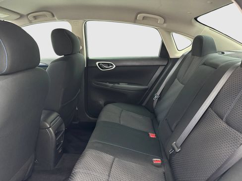Used 2019 Nissan Sentra SR FWD image 36