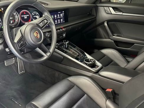 Used 2022 Porsche 911 Carrera RWD image 9