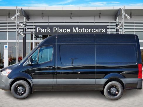 New 2024 Mercedes-Benz Sprinter 144 Cargo image 3