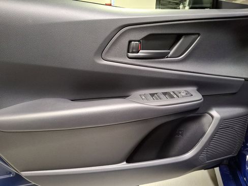 New 2026 Toyota Prius SE image 8