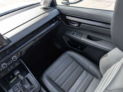 Used 2024 Honda CR-V EX-L image 11