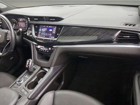 Used 2020 Cadillac XT6 Premium Luxury image 32