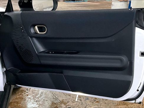 Certified 2025 MINI Cooper 2-Door Hardtop image 26