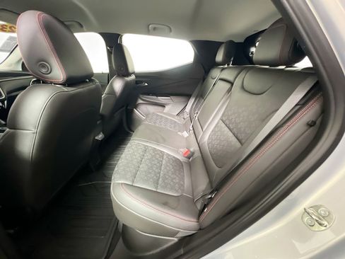 Used 2023 Chevrolet Bolt EUV LT w/ Convenience Package image 28