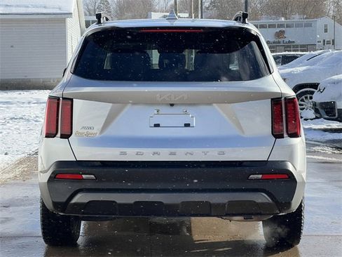 Used 2022 Kia Sorento S w/ Panoramic Sunroof Package image 45