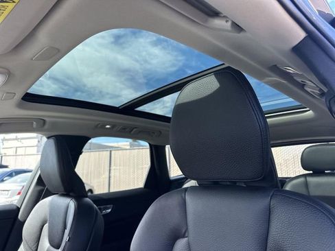 Used 2023 Volvo XC60 B5 Plus image 18