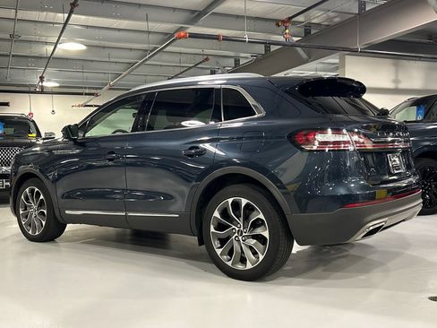 Used 2023 Lincoln Nautilus Reserve AWD/4WD image 4