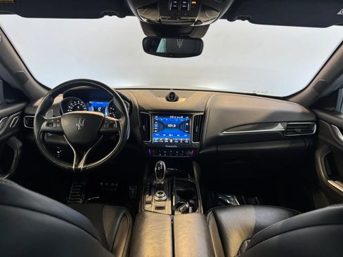 Used 2017 Maserati Levante w/ Sport Package AWD/4WD image 9