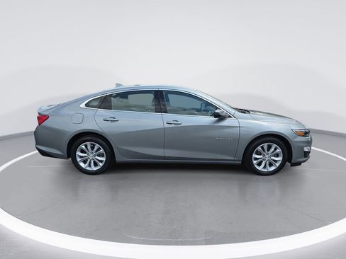 Used 2023 Chevrolet Malibu LT FWD image 2