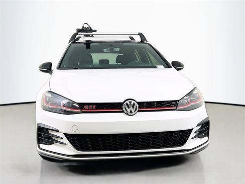 Used 2021 Volkswagen GTI SE image 2