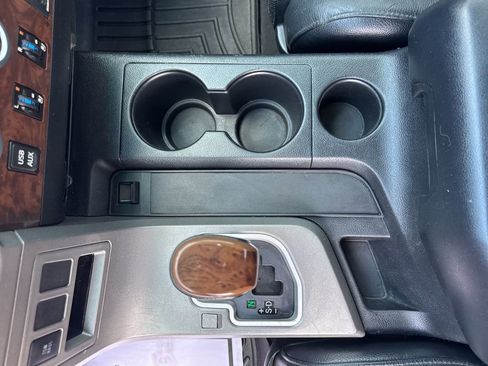 Used 2011 Toyota Tundra Limited w/ Platinum Pkg image 29