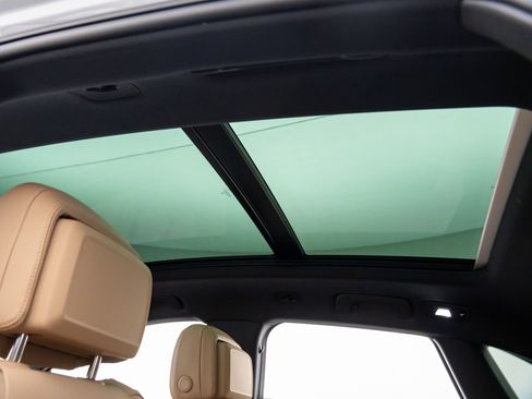 New 2026 Porsche Macan image 18