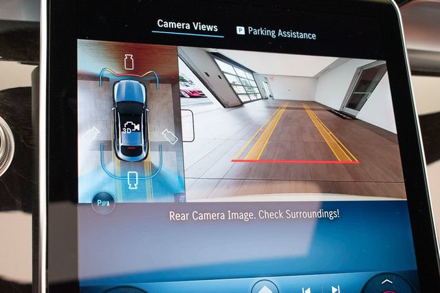 Used 2025 Mercedes-Benz GLC 300 4MATIC image 28