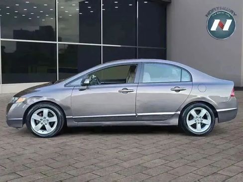 Used 2011 Honda Civic LX image 2