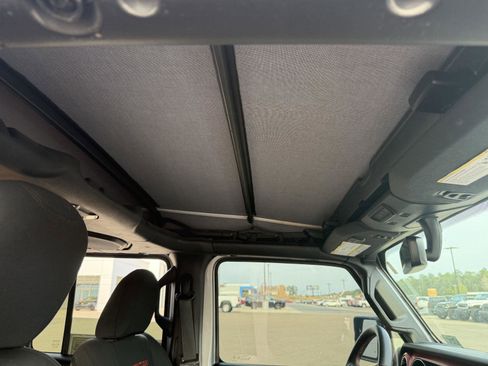 Used 2019 Jeep Wrangler Unlimited Rubicon image 19