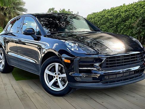 Used 2020 Porsche Macan AWD/4WD image 9