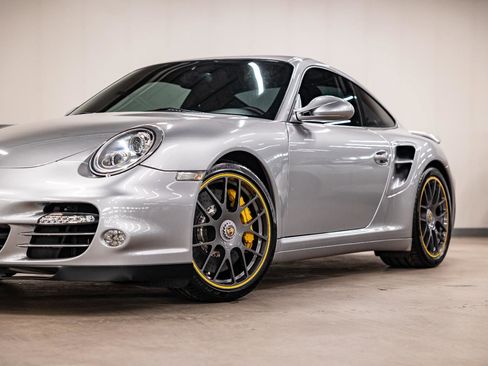 Used 2011 Porsche 911 Turbo S AWD/4WD image 16