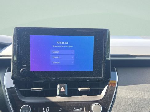 Used 2025 Toyota Corolla LE FWD image 14