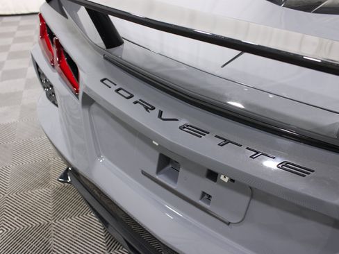 Used 2025 Chevrolet Corvette Stingray Preferred Cpe w/ Z51 Performance Package RWD image 27
