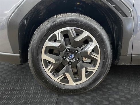 Used 2025 Subaru Forester Premium image 14