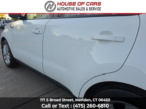 Used 2018 Kia Soul + FWD image 17