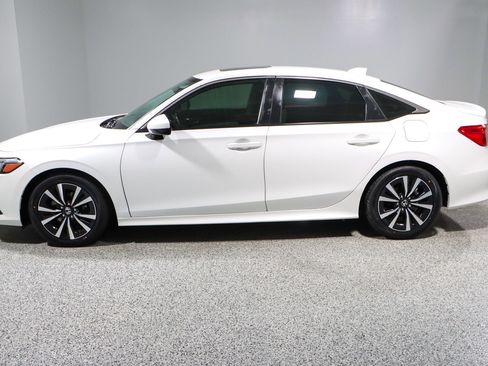 Used 2022 Honda Civic EX image 10