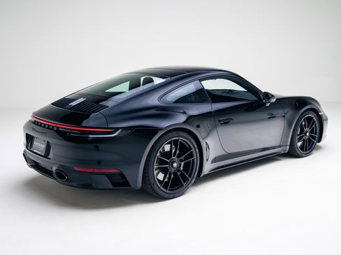 Used 2024 Porsche 911 Carrera GTS image 5