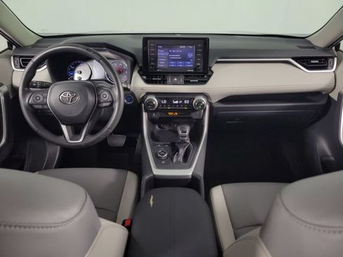 Used 2022 Toyota RAV4 XLE Premium AWD/4WD image 26