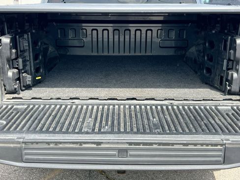 Used 2019 Ford F150 Lariat w/ Equipment Group 502A Luxury AWD/4WD image 33