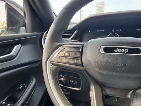 Certified 2023 Jeep Grand Cherokee Altitude AWD/4WD image 13