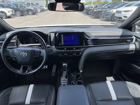 Used 2025 Toyota Camry SE FWD image 28