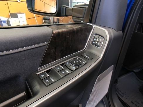 New 2026 Ford F250 Lariat w/ Black Appearance Package image 12