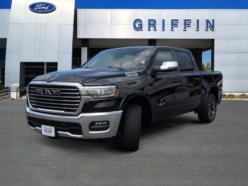 Used 2025 RAM 1500 Laramie AWD/4WD image 11