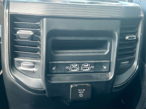 Used 2024 RAM 2500 Limited image 26