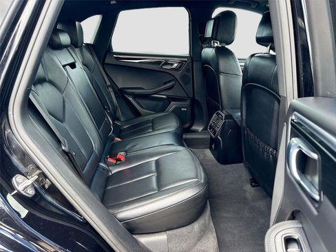 Used 2018 Porsche Macan S AWD/4WD image 27