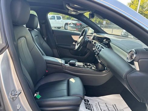 Used 2023 Mercedes-Benz CLA 250 4MATIC image 31