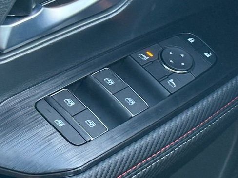 New 2025 Nissan Kicks SR image 27