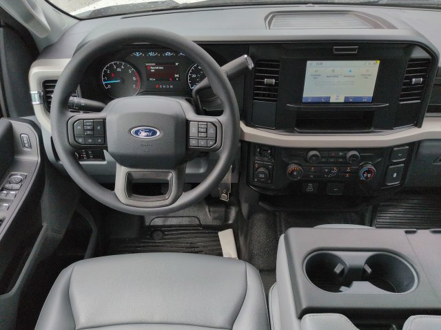 New 2026 Ford F250 XL w/ XL Chrome Package AWD/4WD image 16
