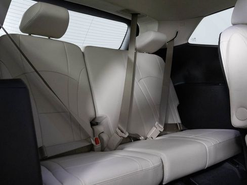 Used 2022 Buick Enclave Premium w/ Experience Buick Package image 37