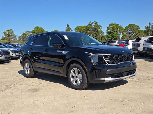 New 2026 Kia Sorento LX image 2