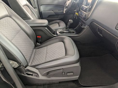 Used 2018 Chevrolet Colorado Z71 AWD/4WD image 31