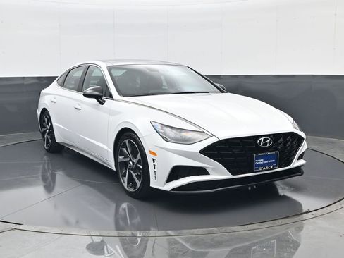 Used 2023 Hyundai Sonata SEL Plus image 3