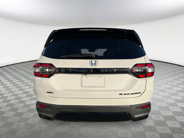 New 2026 Honda Pilot Black Edition image 5