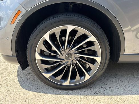 Used 2022 Lincoln Aviator Reserve w/ Equipment Group 201A AWD/4WD image 4