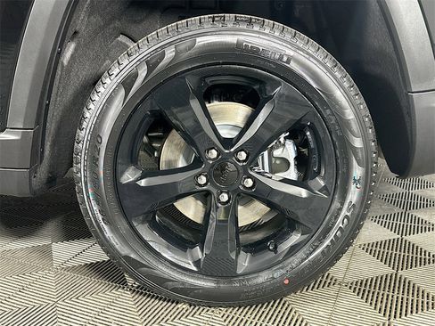 New 2025 Jeep Grand Cherokee L Limited image 17