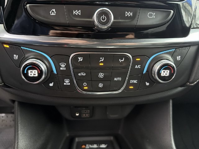 Used 2023 Chevrolet Traverse Premier w/ Redline Edition AWD/4WD image 28