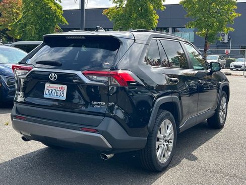 Used 2019 Toyota RAV4 Limited w/ Advanced Technology Package AWD/4WD image 7