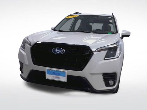 Used 2024 Subaru Forester Premium AWD/4WD image 3