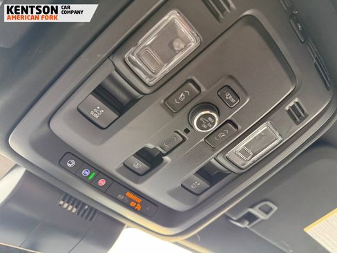 Used 2025 GMC Yukon Denali Ultimate image 35