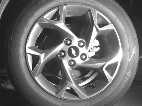 Used 2025 Chevrolet Trax LT w/ LT Convenience Package FWD image 14